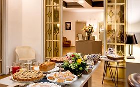 Piazza Farnese Luxury Suites